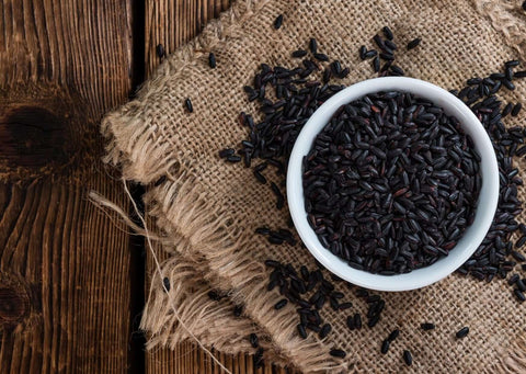 Cara Memasak Beras Hitam yang Tepat Agar Pulen dan Enak